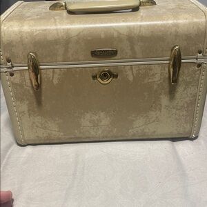 Samsonite Cream and Gold Travel Case